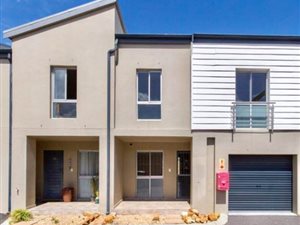3 Bed Townhouse in Strand Central