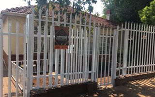 3 Bedroom House in Kensington
