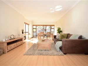 3 Bed Apartment in Woodmead Springs