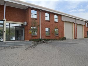 600 m² Industrial space in Halfway House