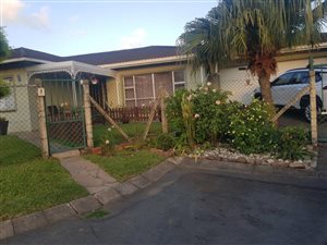 4 Bed House in Centenary Park