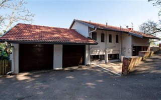 4 Bedroom House in Cowies Hill Park