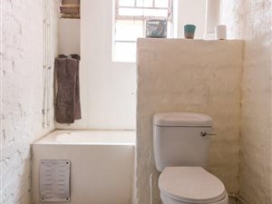 Studio Apartment in Johannesburg Central and CBD