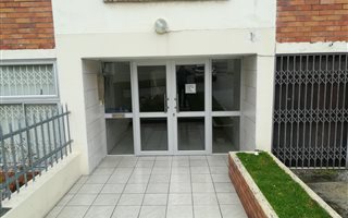 1.5 Bedroom Apartment in Humewood