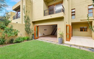 3 Bedroom Apartment in Woodmead