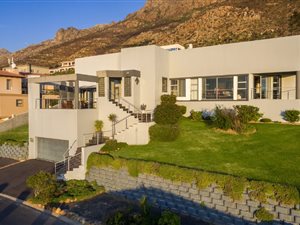 3 Bed House in Mountainside