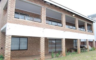 5 Bedroom House in Marina Beach