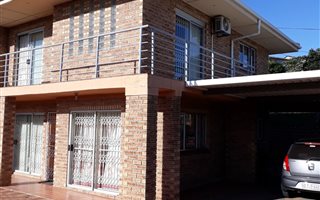 6 Bedroom House in Newlands West