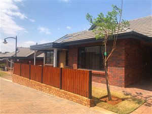 3 Bedroom House in Bronberg