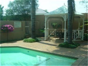 2 Bed Townhouse in Melrose North