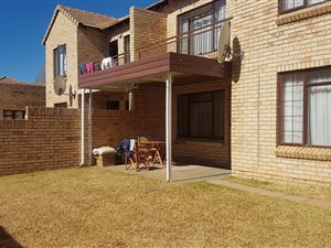 2 Bed Townhouse in Wilgehof