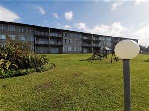 2 Bed Townhouse in Uvongo