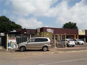 685 m² Commercial space in East Lynne
