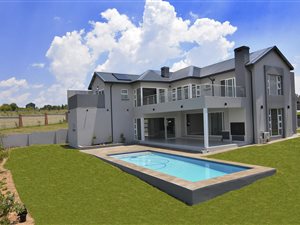 4 Bedroom House in Waterfall Country Estate