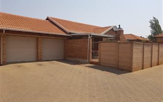 3 Bedroom Townhouse in Willow Park Manor