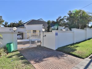 5 Bed House in Woodleigh