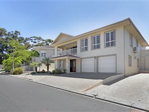 4 Bed House in Valmary Park