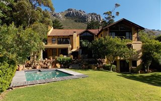 5 Bedroom House in Hout Bay and surrounds