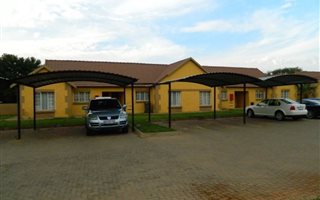 2 Bedroom Townhouse in Eldorette