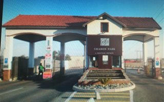 251 m² Land available in Sharon Park
