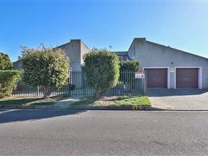 4 Bed House in Die Bos