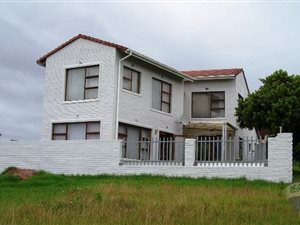 3 Bed House in Riversbend