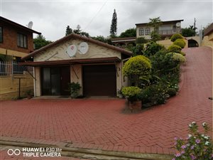 4 Bed House in Lotusville