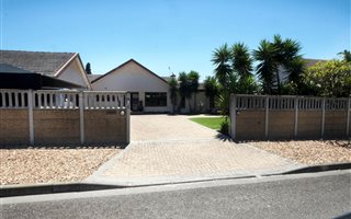 3 Bedroom House in Oakglen