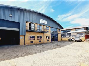 827 m² Industrial space in North Riding