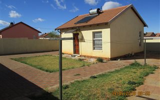 2 Bedroom House in Bram Fisherville