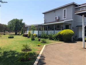 5 Bed House in Nigel