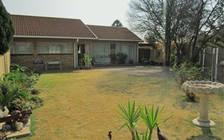 5 Bedroom House in Elandia