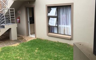 2 Bedroom Apartment in Broederstroom