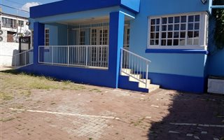 275 m² Office Space in Norwood