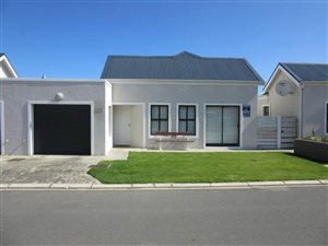 3 Bedroom House in Sandbaai