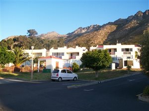 2 Bed Apartment in Mountainside