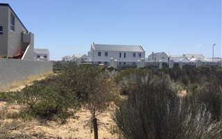 400 m² Land available in Sunset Estate