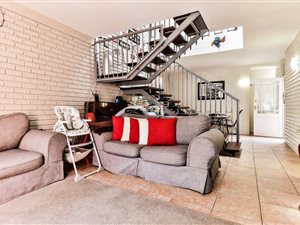 3 Bed Apartment in Malvern East