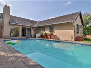 5 Bed House in Wingate Park