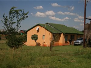 4.3 ha Farm in Zwavelpoort