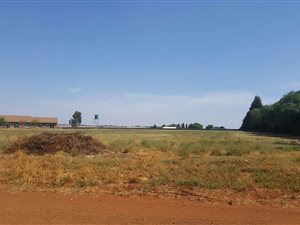 1.7 ha Land available in Rietkol AH