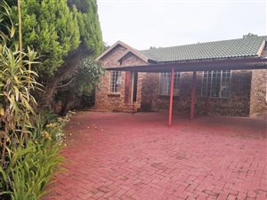 3 Bed House in Kingsview