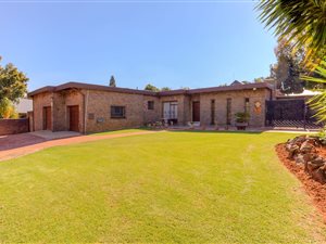 3 Bed House in Florida Glen