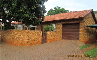 3 Bedroom Apartment in Safarituine