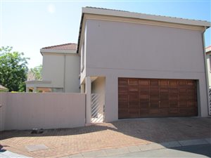 3 Bed House in Rietvalleirand