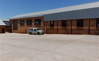 450 m² Industrial space in Chloorkop