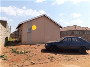2 Bed House in Protea Glen