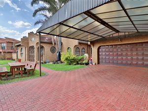 6 Bed House in Mackenzie Park