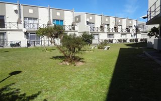 1 Bedroom Apartment in Humewood