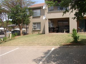 2 Bedroom Townhouse in Leeuwenhof Estate
